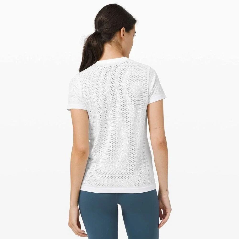 LULULEMON Swiftly Breathe Short Sleeve No Size Tag Check Measurements